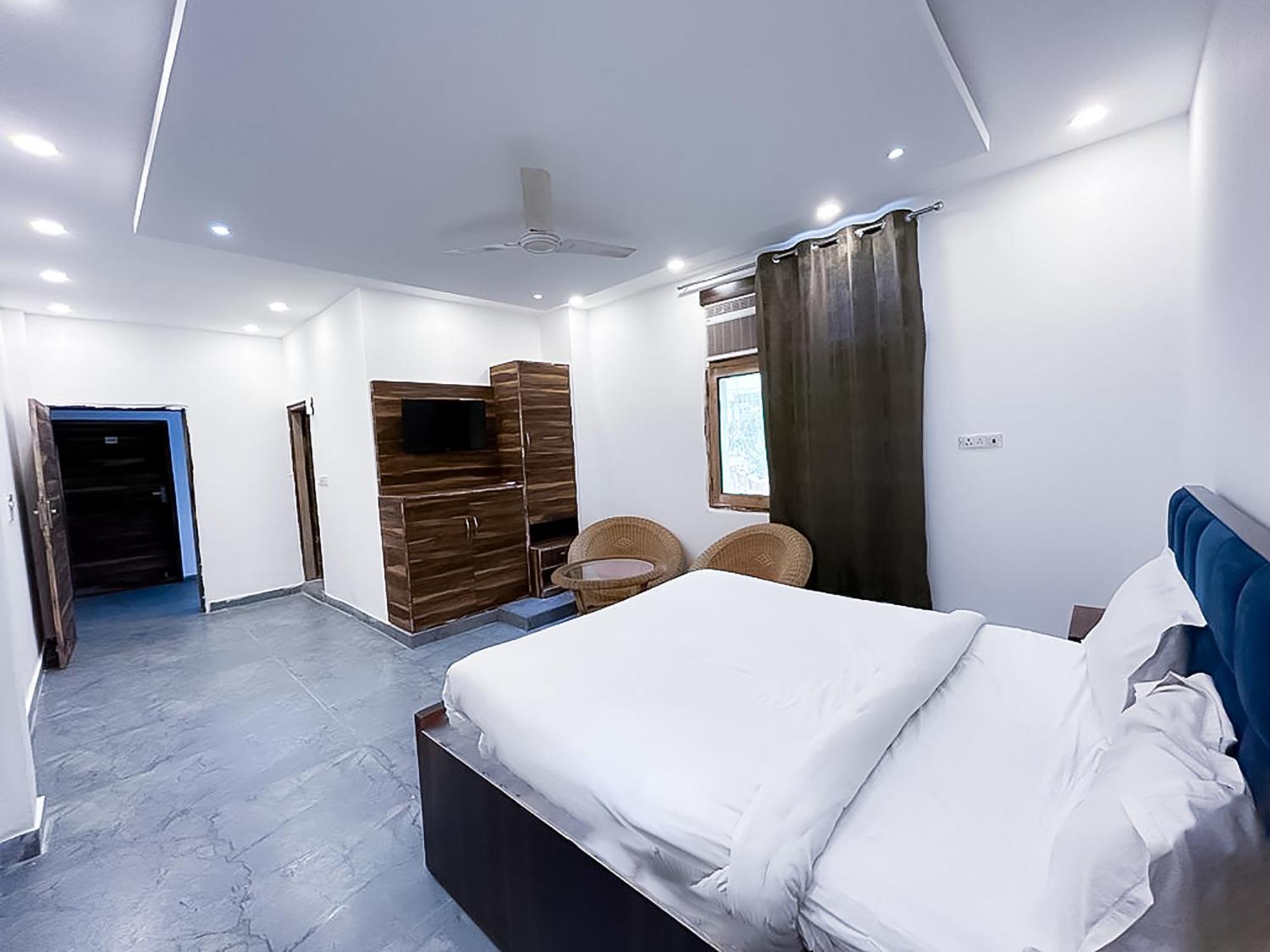 Hotel Js Garden - Near Jaypee Hospital Noida Bagian luar foto